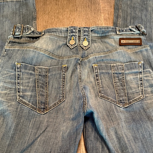 Burberry Light Blue Boyfriend Jeans - Picture 6 of 10